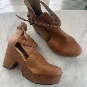 Free People Brown Leather Platform sandals